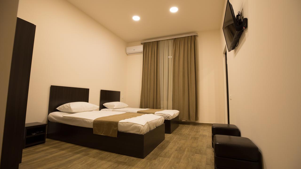 5 Rooms Mini-Hotel & Tours Erevan Exterior foto