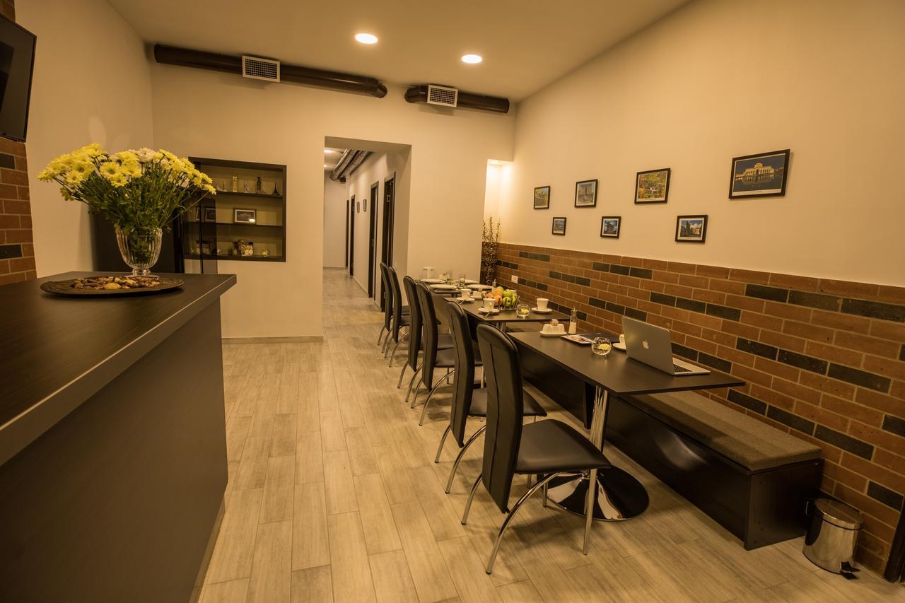 5 Rooms Mini-Hotel & Tours Erevan Exterior foto