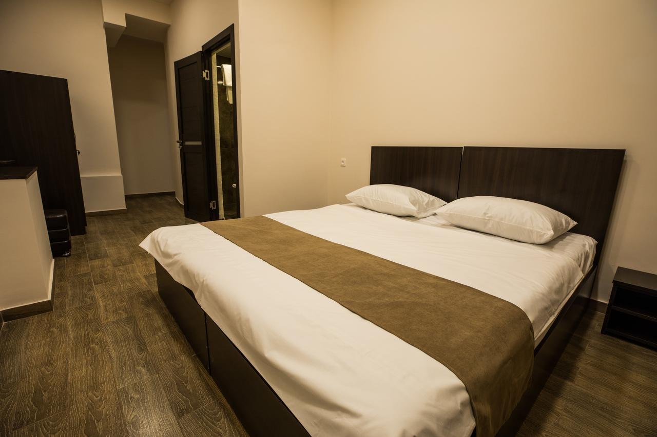 5 Rooms Mini-Hotel & Tours Erevan Exterior foto