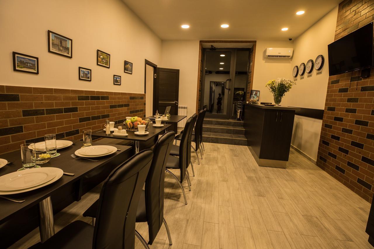 5 Rooms Mini-Hotel & Tours Erevan Exterior foto