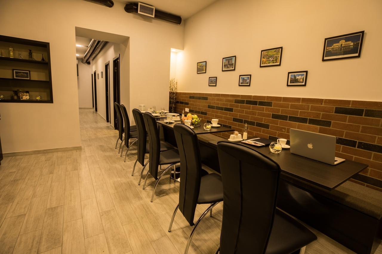 5 Rooms Mini-Hotel & Tours Erevan Exterior foto