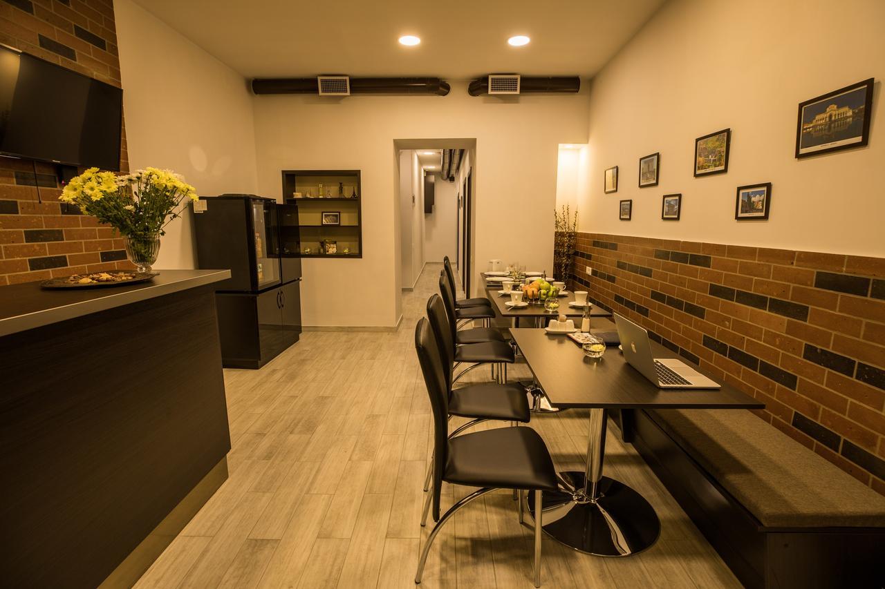 5 Rooms Mini-Hotel & Tours Erevan Exterior foto