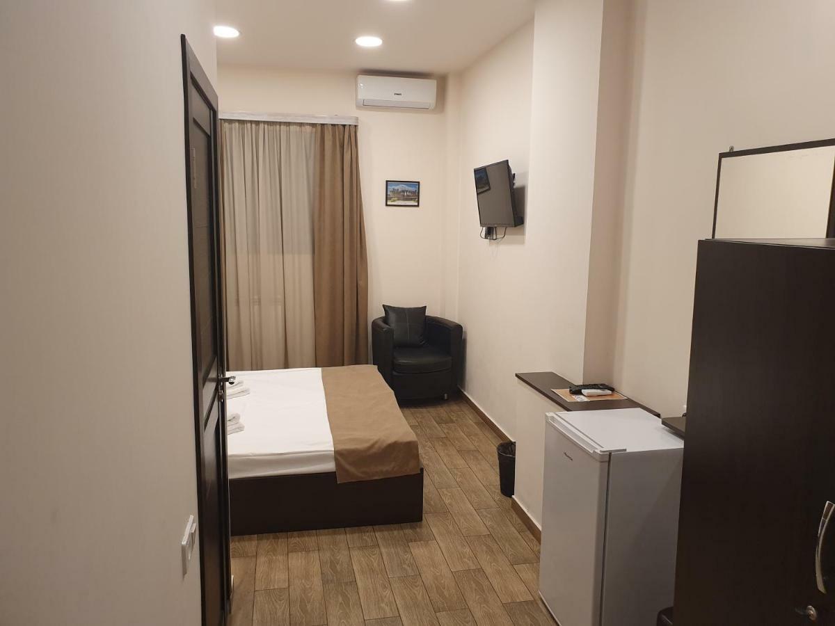 5 Rooms Mini-Hotel & Tours Erevan Exterior foto