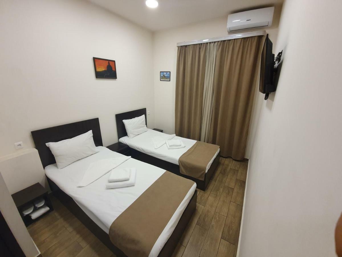 5 Rooms Mini-Hotel & Tours Erevan Exterior foto